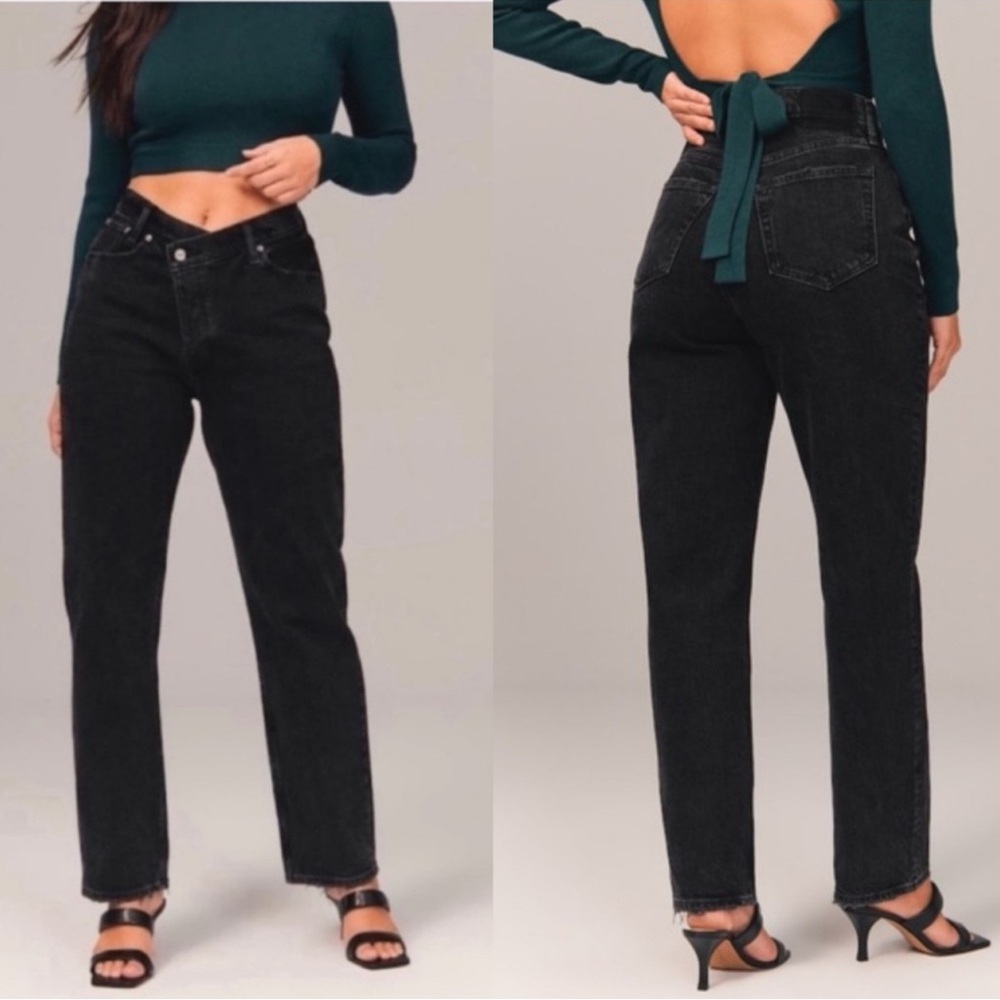 Abercrombie & Fitch Curve Love Dad High Rise Jeans in Black